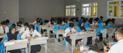 Akuntansi dan Keuangan Lembaga (AKL)
