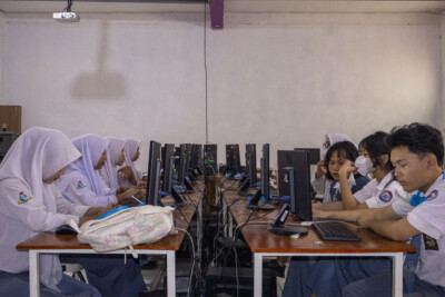 LABORATORIUM KOMPUTER